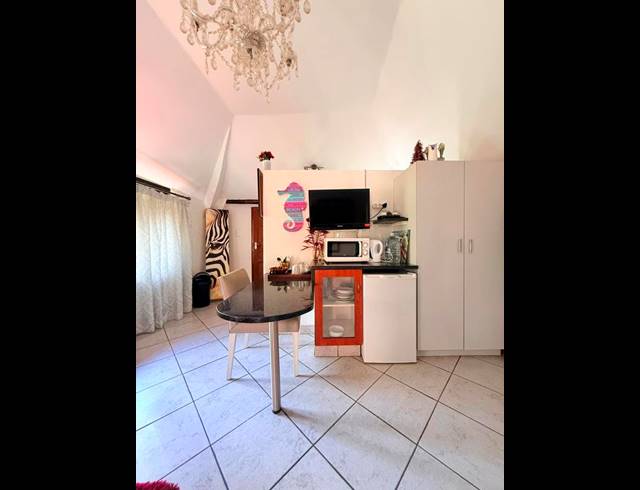 1 BEDROOM PROPERTY TO RENT IN WOODMEAD